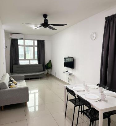 Bayan Lepas Apartamento | TuR10-Oppesite Pisa Stadium-1min-FoodCourt-MiniMarket