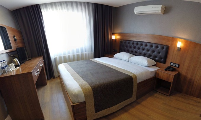 Buyukcekmece Hotel | Turizoom Beach Resort Kumburgaz