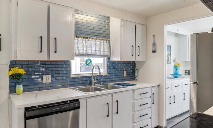 Diplomat Cabaña | Turnkey,2bed/2Bath cottage withWiFi,AC in enjoyable North Fort Myers55+community