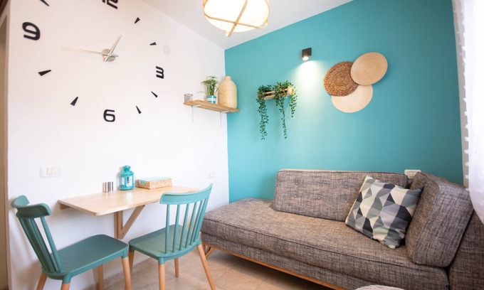 Herzliya Apartamento | Turquoise Charm 1BR Apartment in Herzliya Center