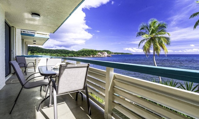 Bolongo Bay Condominio | Turquoise Dreams- 2br Condo- pool, restaurant and beach!