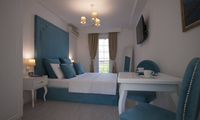 Babin do Apartamento | Estudio de piedras preciosas turquesa