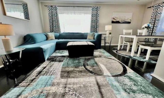 West Price Hill Apartamento | Turquoise Tranquility 2 Bedroom Apartment 13 Minutes to Downtown