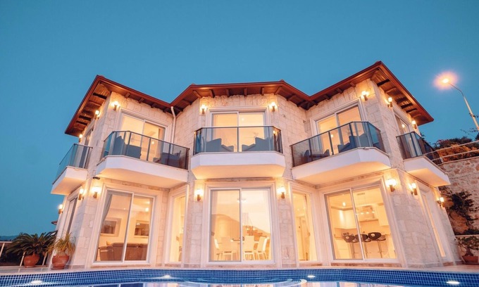 Kas Villa | VILLA DE LUJO TURTLE BAY, gran piscina infinita privada, capacidad para 8, moderno y hermoso