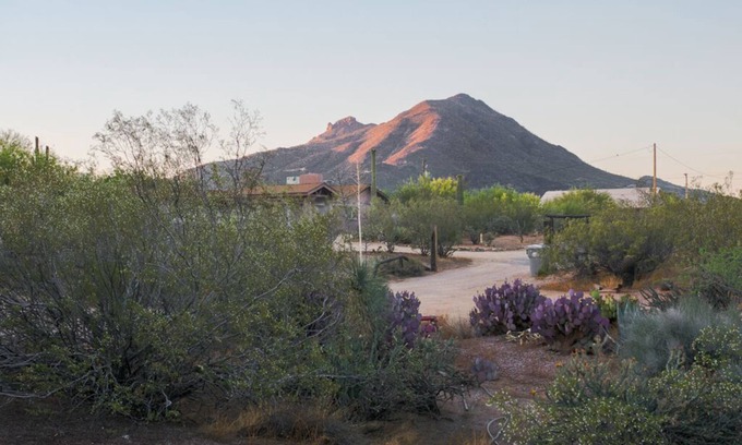 Cave Creek Casa | Turtle House * One-of-a-kind * 3 dormitorios / 3 baños * Raro Fino *