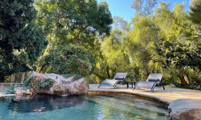 Calabasas Casa | Turtle