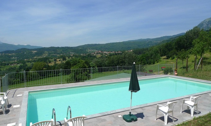 Castiglione di Garfagnana Otro | Casa de campo con piscina privada de 14x5m, ubicación tranquila cerca de restaurantes, capacidad para 12 personas
