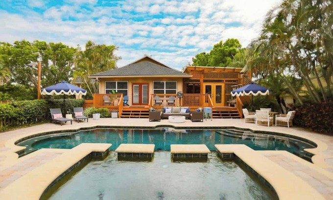 Dunedin Casa | Tuscan Breeze Pool, Beach, Games, Dog Park, Movies