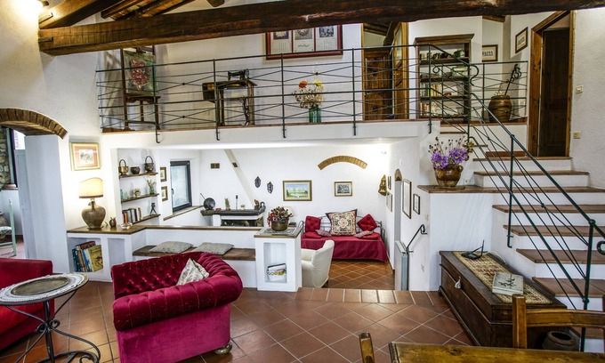 Campiglia Villa | Típica villa toscana, piscina privada y gran parque privado.