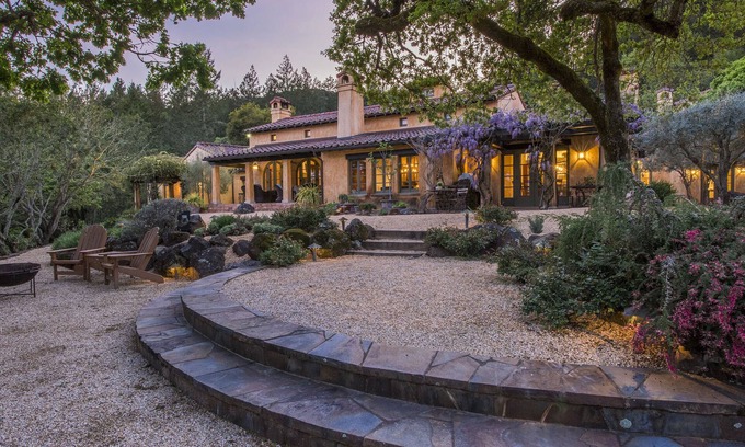 Glen Ellen Villa | Morningside Estate - 3+ dormitorios