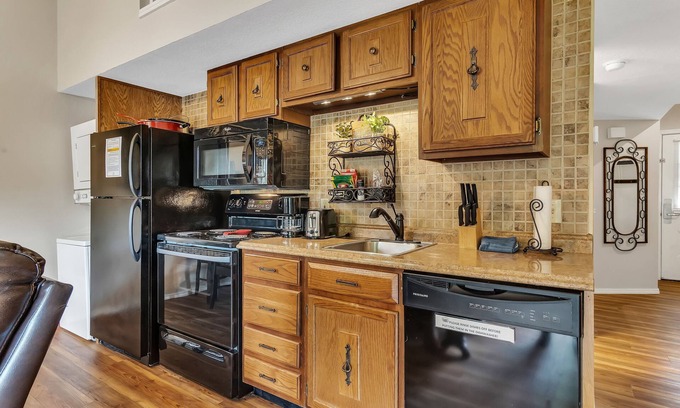 Table Rock Condominio | Tuscany On Taneycomo 2 Bedroom Condo by RedAwning