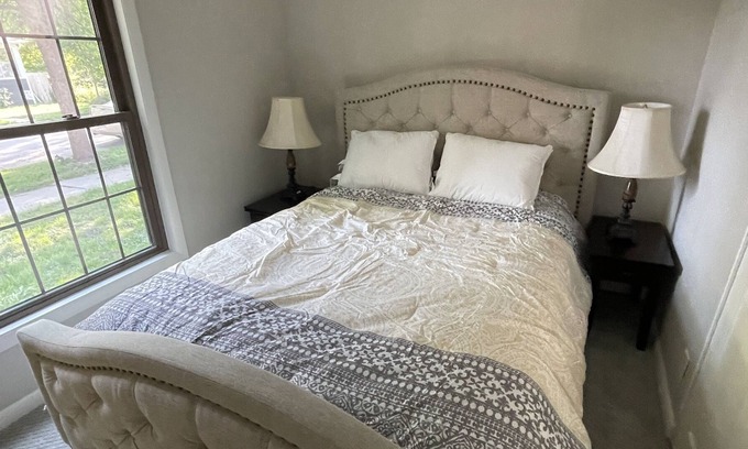 West Seventh Casa | Tuscarora Retreat- Office Space and Pet Friendly