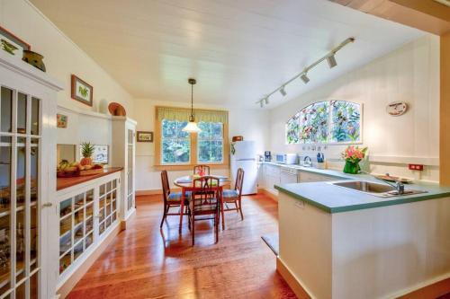 Volcano Casa | Tutu's Place by Volcano Heritage Cottages