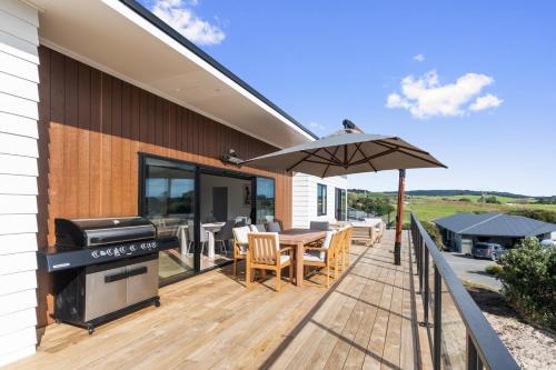 Ruakaka Casa | Tuturu Bliss - Ruakākā Holiday Home
