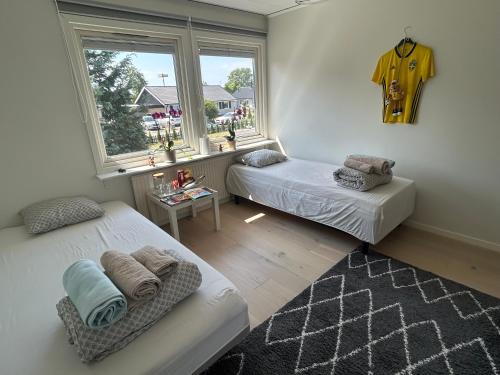 Kalmar Casa | Två sovrum fyra sängar Koppla av med hela familjen i detta fridfulla boende