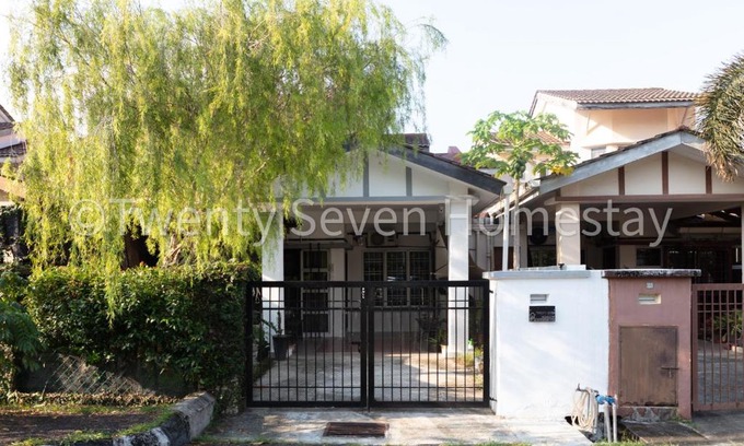 Cheras Casa | Twenty Seven HomeStay