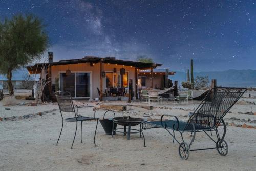 Wonder Valley Casa | Twentynine Palms Desert Oasis with Pool and Hot Tub!