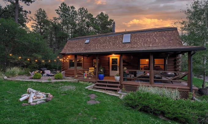Woodmoor Cabina | Twiggy Pines Magical Modern Cabin Get-Away