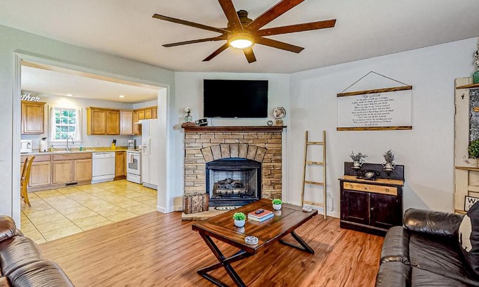 Cullowhee Casa | Twin Bear Cabin