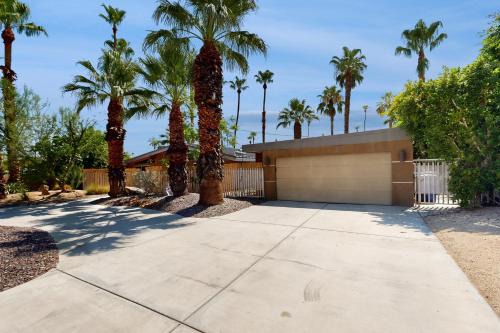 Twin Palms Casa | Twin Palms Mid-century Escape Permit# 1983