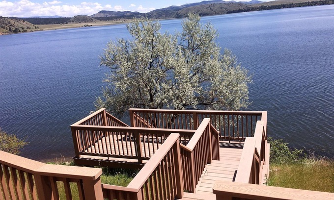 Helena Casa | Twin Peaks Lakefront Property 4200 pies cuadrados