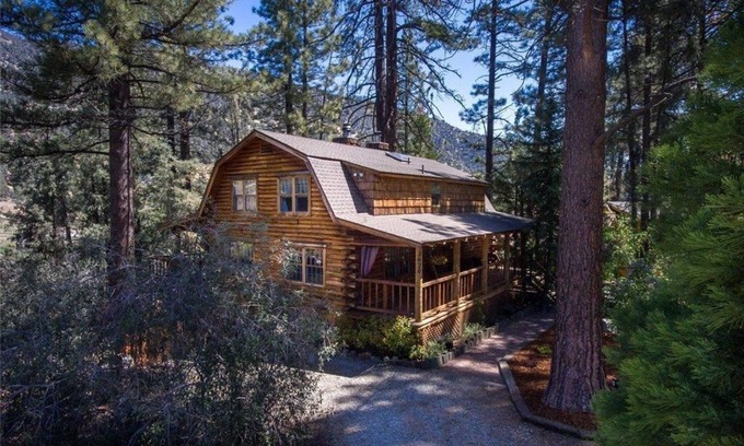 Pine Mountain Club Cabina | Twin Pines Authenic Log Cabin