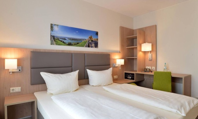 Altstadt Casa | Twin room, shower, WC, separate beds - City-Hotel Kurfürst Balduin