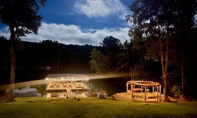 La Follette Complejo | “Twin Timbers” 11 bdrm,sleeps 38! hotubs, docks, 3 firepits, sxs, optional boats