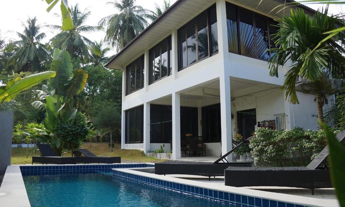 Wok Tum Apartamento | Twin Villas Apartment with Swimming Pool for 2 houses