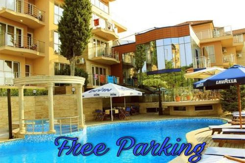 Saints Constantine and Helena Apartamento | Twins Palace ApartHotel