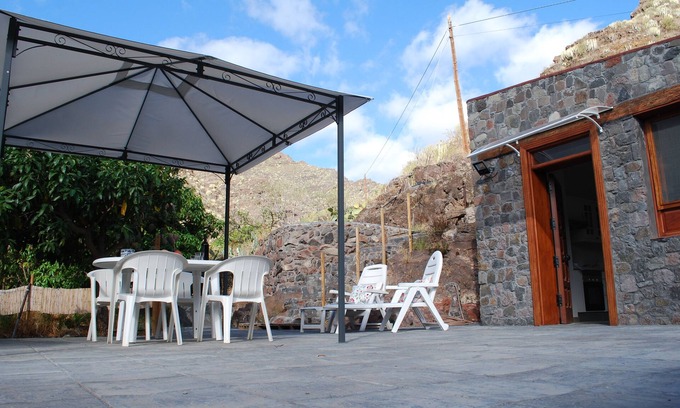 Santa Cruz de Tenerife Cabaña | Casa de 1 dormitorio doble + sofá-cama, piscina-jacusi, en Parque Rural Anaga.