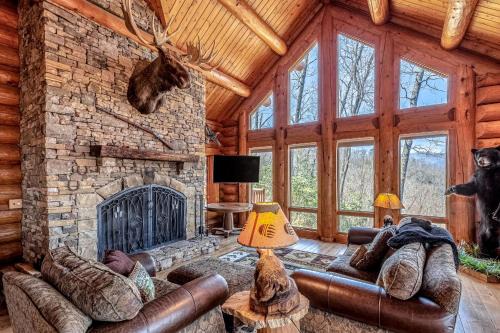 Franklin Casa | Two Bears