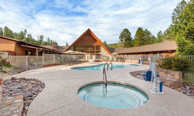 Kohls Ranch Apartamento | Two Beautiful Units! Ultimate Outdoor Group Getaway! Pool, Near Hiking