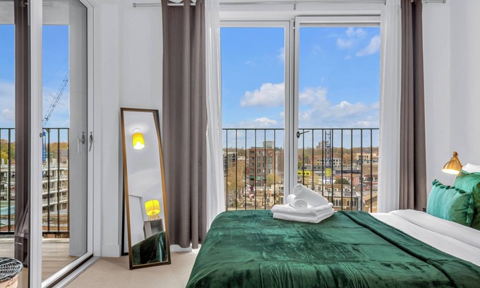 Springfield Apartamento | Two Bed Apartment near Rookwood Way by MySquare