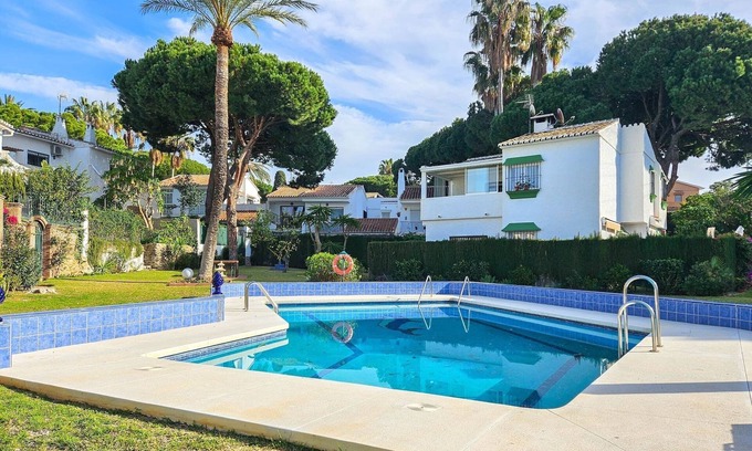 Mijas Chalet De Esquí | Casa de dos dormitorios en Calahonda a solo 1 km de la playa