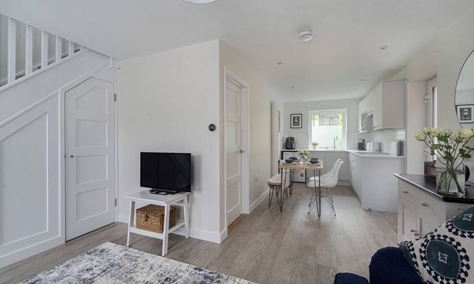 Royal Tunbridge Wells Casa | Two Bedroom, Self contained Annex/Appartment in Tunbridge Wells. With Parking