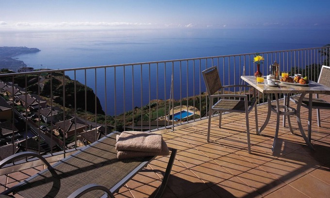 Camara de Lobos Apartamento | Apartamento de dos habitaciones con vista al mar en Village Cabo Girão- Instalaciones deportivas gratuitas