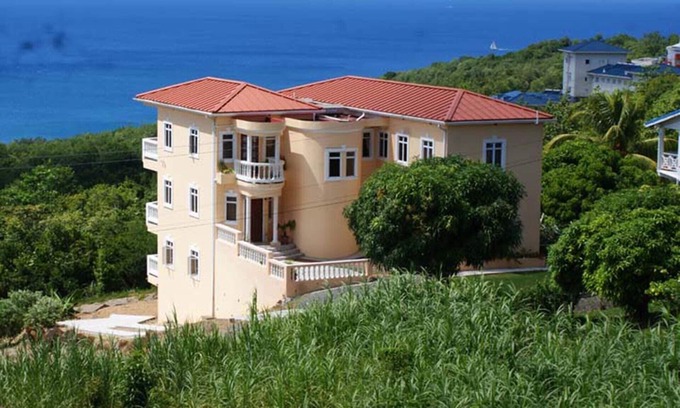 Coubaril Apartamento | Apartamento de dos dormitorios con vistas al mar cerca del centro de la ciudad
