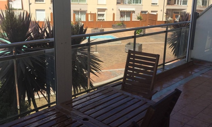 San Cibrao Casa | Apartamento dos habitaciones ,próximo a la playa y con piscinA