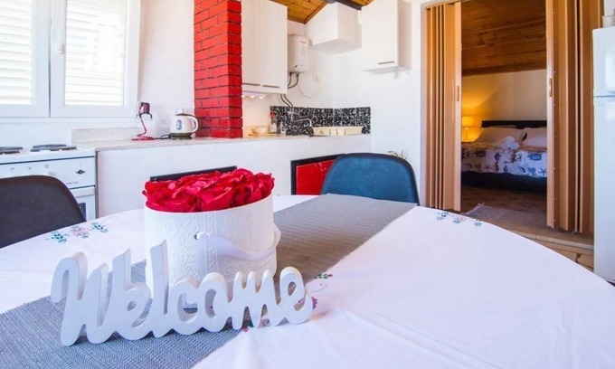 Splitska Apartamento | Apartamento para dos personas en la playa Splitska, Brac (A-22683-a)