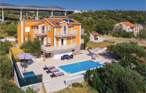 Sibenik Apartamento | Two-Bedroom Apartment In Sibenik