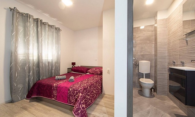 Igrane Apartamento | Apartamento para dos personas en la playa Igrane, Makarska (A-18405-a)
