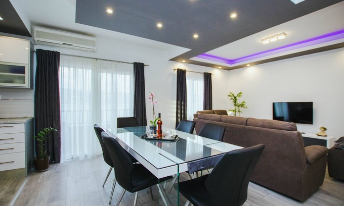 Arbanija Apartamento | Apartamento para dos personas en la playa Arbanija, Ciovo (A-1122-b)