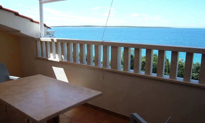 Mandre Apartamento | Apartamento para dos personas en la playa Mandre, Pag (A-6518-d)