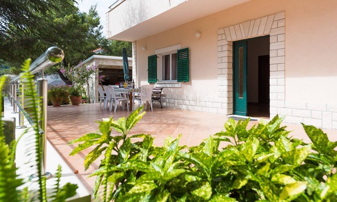Grebastica Apartamento | Apartamento para dos personas con una terraza Grebastica, Sibenik (A-965-c)