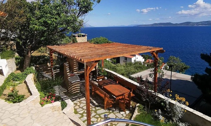 Mimice Apartamento | Apartamento para dos personas con terraza y vista al mar Mimice, Omis (A-14230-b)