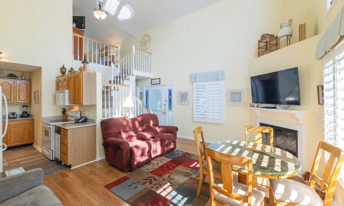Grand Rivers Condominio | Two-bedroom Bayside Condo
