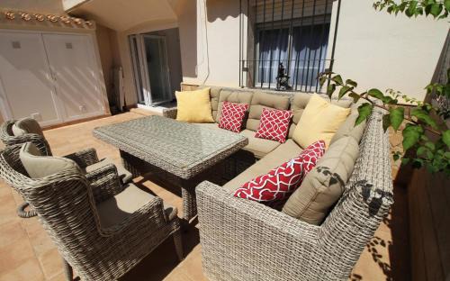 Diputación de Rincón de San Ginés Apartamento | Two Bedroom Bellaluz Apartment With Large Patio