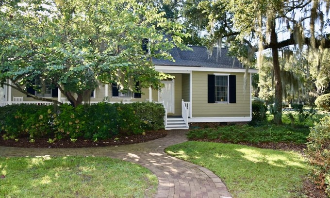 Murrells Inlet Casa | Two-Bedroom Cottage Located within the Historic Wachesaw Plantation