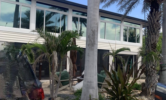 Mid Island Condominio | Two bedroom One bathroom, Pool, Hot Tub, Social Fire Pit Walk to Beach!